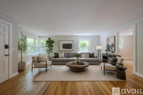 7 W Raleigh Rd 3 Beds Apartment for Rent