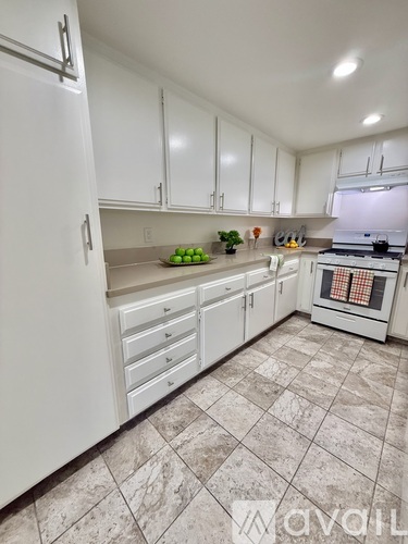 512 W Imperial Ave 2 Beds Apartment for Rent - Photo gallery 3