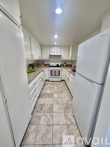 512 W Imperial Ave 2 Beds Apartment for Rent - Photo gallery 5