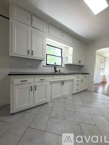 633 E Barbara St 3 Beds Single Family Home for Rent - Photo gallery 4