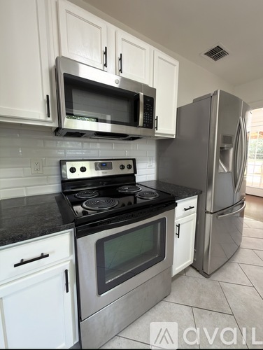 633 E Barbara St 3 Beds Single Family Home for Rent - Photo gallery 5