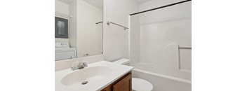 2 Bed 1 Bath (Upstairs)