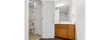 1 Bed 1 Bath (Downstairs)