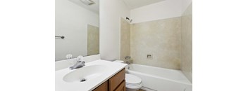 2 Bed 1 Bath (Upstairs)