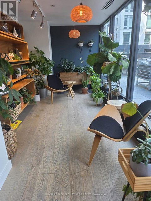 1612 - 111 BATHURST STREET 1 Apartment for Rent