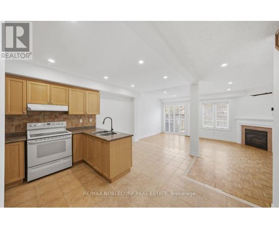 22 CARRIAGE HOUSE ROAD 3 Beds House for Rent - Photo gallery 2