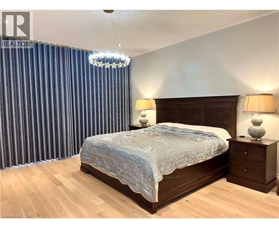 923 EAGLECREST Court 4 Beds House for Rent - Photo gallery 1