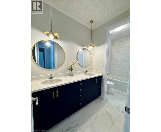 923 EAGLECREST Court 4 Beds House for Rent - Photo gallery 4