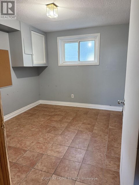 12175 CHINGUACOUSY ROAD 5 Beds Apartment for Rent