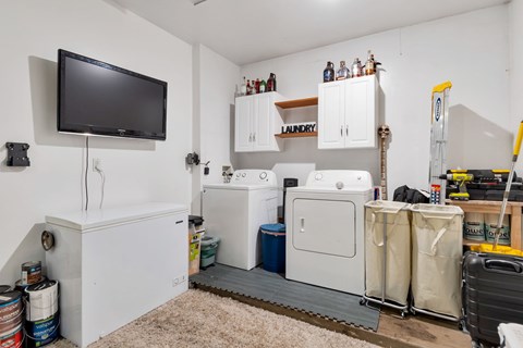42 Otowi Drive 3 Beds Apartment for Rent