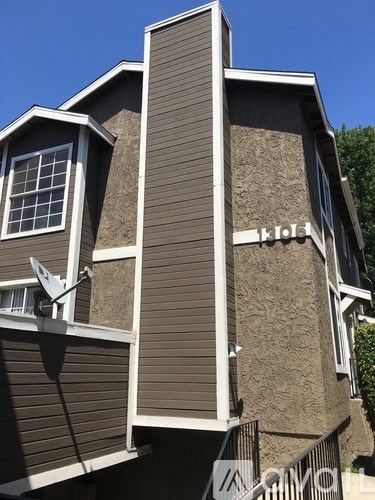 1306 South Mayflower Avenue 2 Beds Apartment for Rent