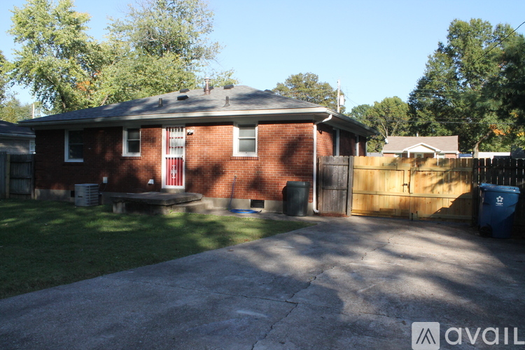 7182 Beechland Avenue 3 Beds Single Family Home for Rent - Photo gallery 2