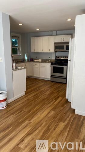17 Oak Court 3 Beds Condo for Rent - Photo gallery 3