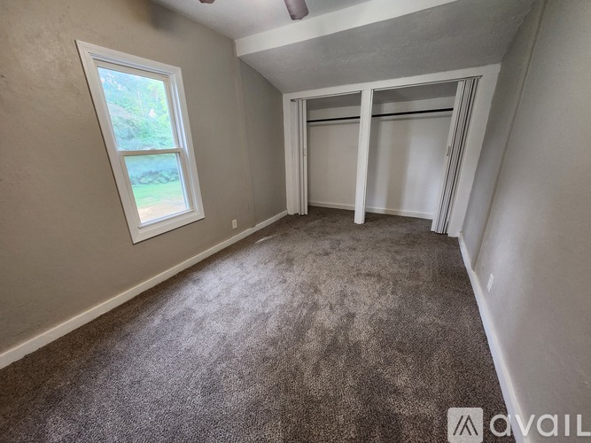 419 Lillian Ave 2 Beds Single Family Home for Rent - Photo gallery 4