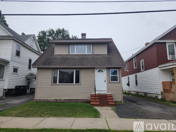 137 Burdick Ave 4 Beds Single Family Home for Rent - Photo gallery 1
