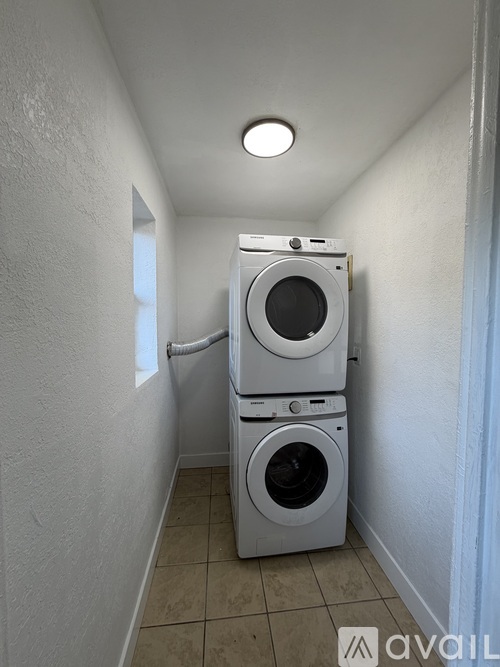 1462 Elmira Street 2 Beds Single Family Home for Rent - Photo gallery 5