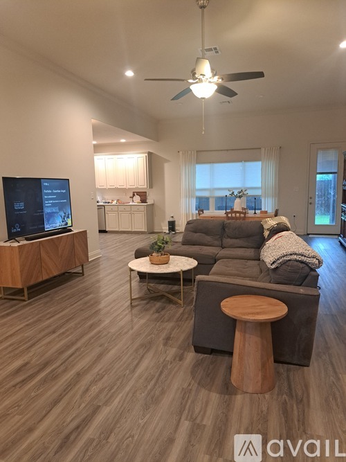 308 Evan Drive 3 Beds Single Family Home for Rent - Photo gallery 2
