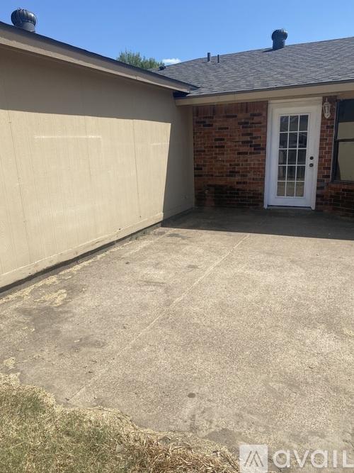 2717 Royalty Dr 3 Beds Single Family Home for Rent - Photo gallery 5