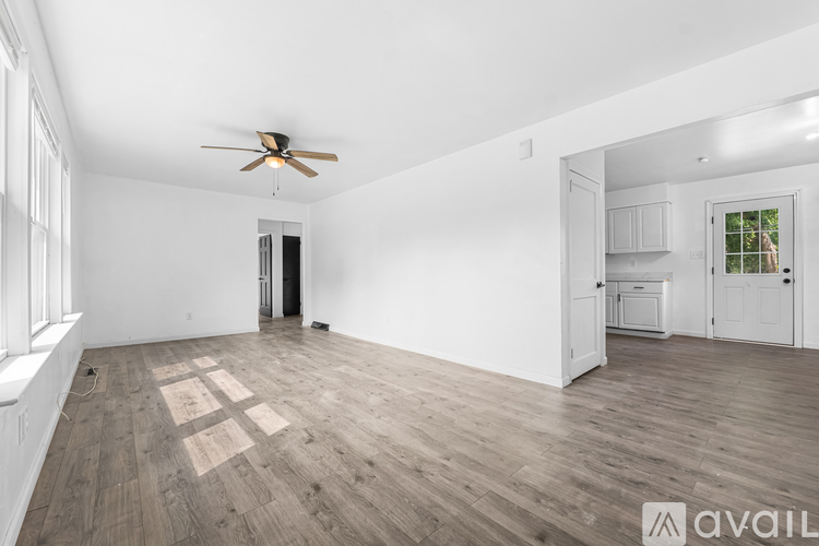329 David Hall Rd 4 Beds Single Family Home for Rent - Photo gallery 5