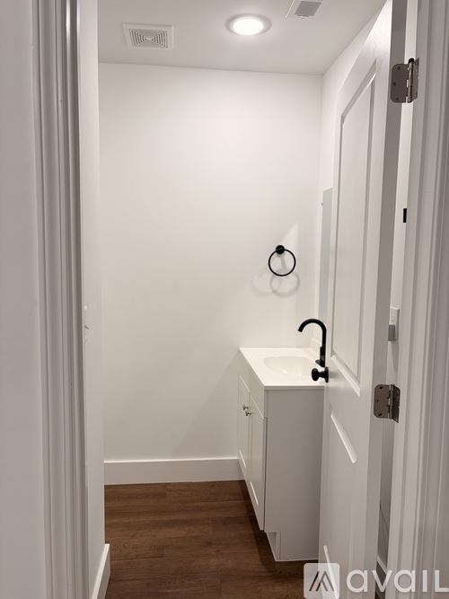 118 Honda Street 3 Beds Townhouse for Rent - Photo gallery 3