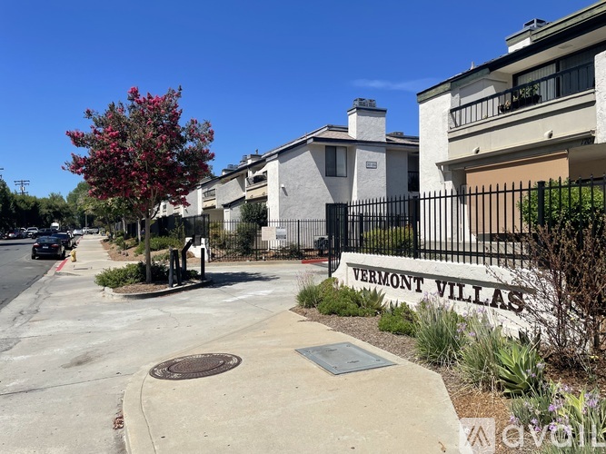 450 West Vermont Avenue 2 Beds Condo for Rent - Photo gallery 1