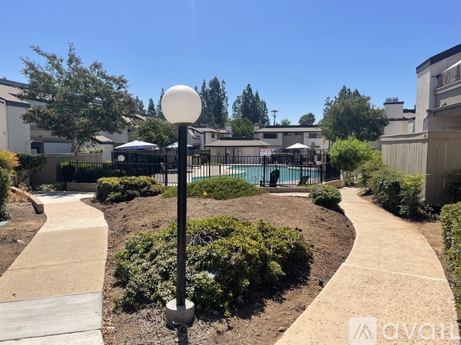450 West Vermont Avenue 2 Beds Condo for Rent - Photo gallery 2