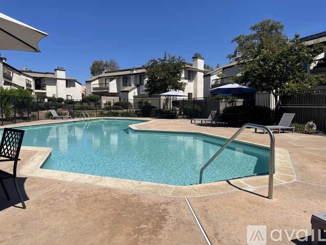 450 West Vermont Avenue 2 Beds Condo for Rent - Photo gallery 3