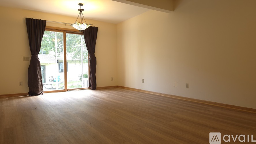 69 Ponwood Circle 2 Beds Townhouse for Rent - Photo gallery 5