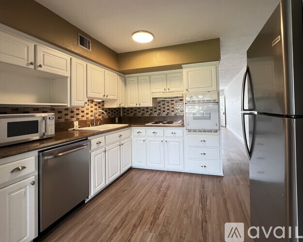 2454 Australia Way E 2 Beds Apartment for Rent - Photo gallery 1