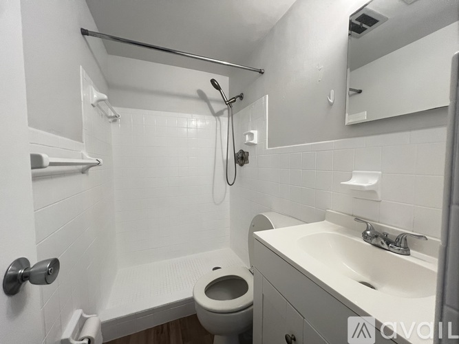 2454 Australia Way E 2 Beds Apartment for Rent - Photo gallery 4