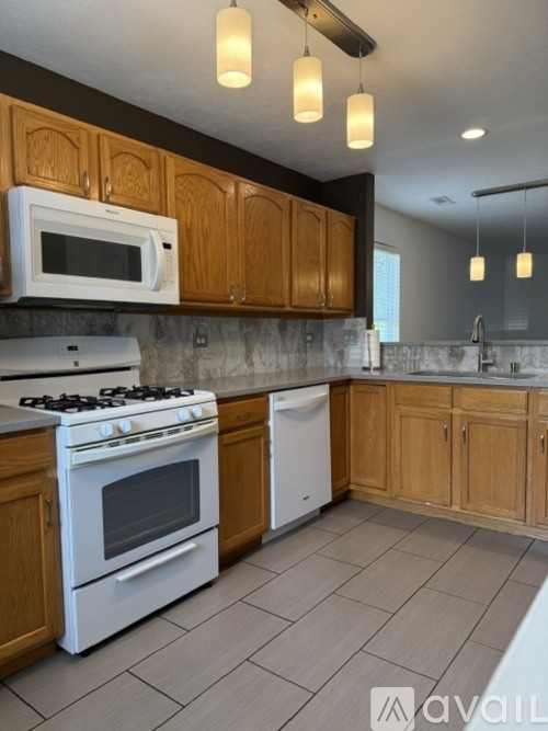 1667 W Chrysler Dr 2 Beds Townhouse for Rent - Photo gallery 4