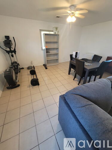 305 North 5th Street 3 Beds Single Family Home for Rent - Photo gallery 3
