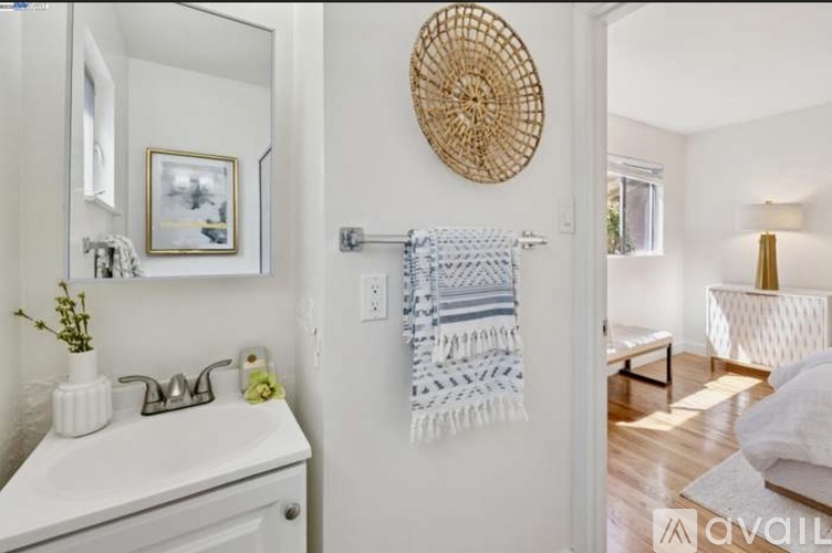 1943 Vining Drive 3 Beds Single Family Home for Rent - Photo gallery 5