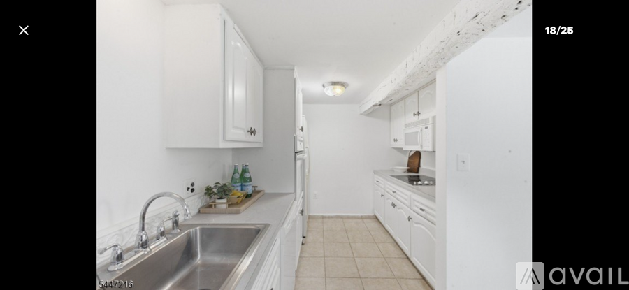 8 Morris Turnpike 3 Beds Apartment for Rent - Photo gallery 4