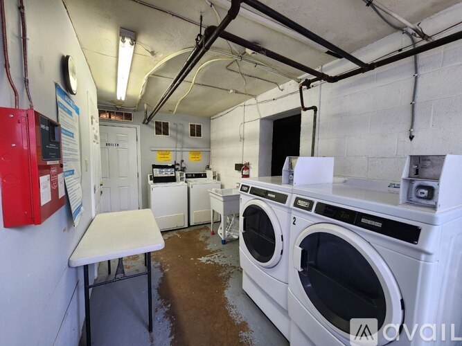 615 E Main St 1 Apartment for Rent - Photo gallery 5