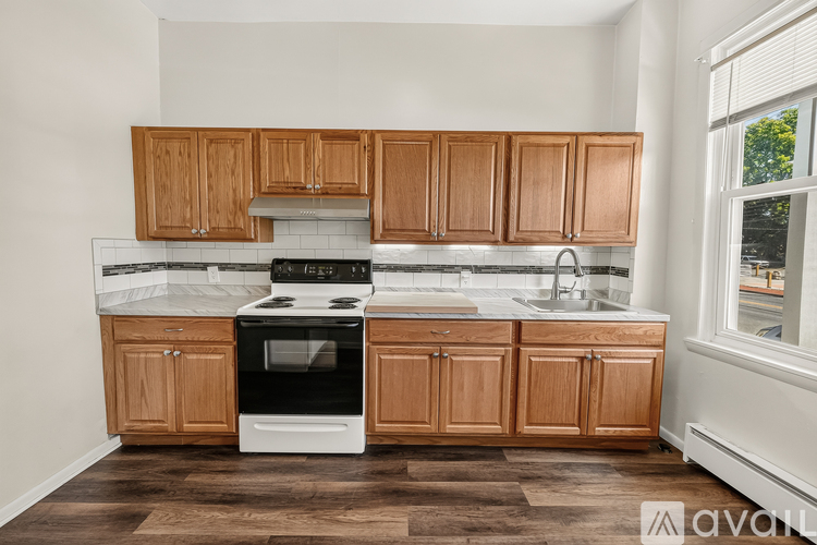 243 E 2nd St 2 Beds Apartment for Rent - Photo gallery 2