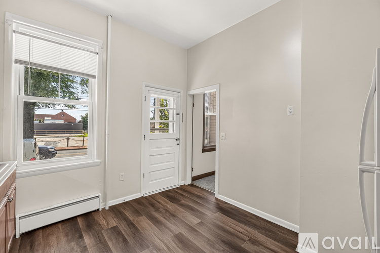 243 E 2nd St 2 Beds Apartment for Rent - Photo gallery 3