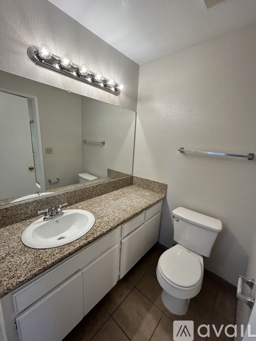636 E Verdugo Ave 2 Beds Apartment for Rent - Photo gallery 3