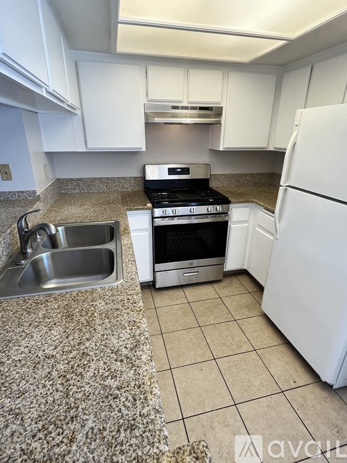 636 E Verdugo Ave 2 Beds Apartment for Rent - Photo gallery 5