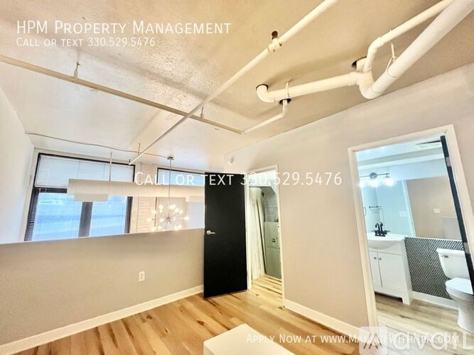 1133 W 9th St 1 Apartment for Rent - Photo gallery 5