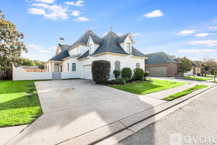 124 Croft Row 4 Beds Single Family Home for Rent - Photo gallery 1
