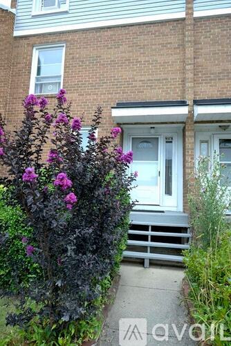 9578 Canterbury Riding 3 Beds Single Family Home for Rent - Photo gallery 2