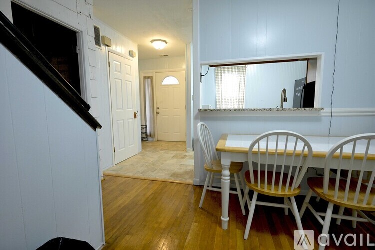 9578 Canterbury Riding 3 Beds Single Family Home for Rent - Photo gallery 4