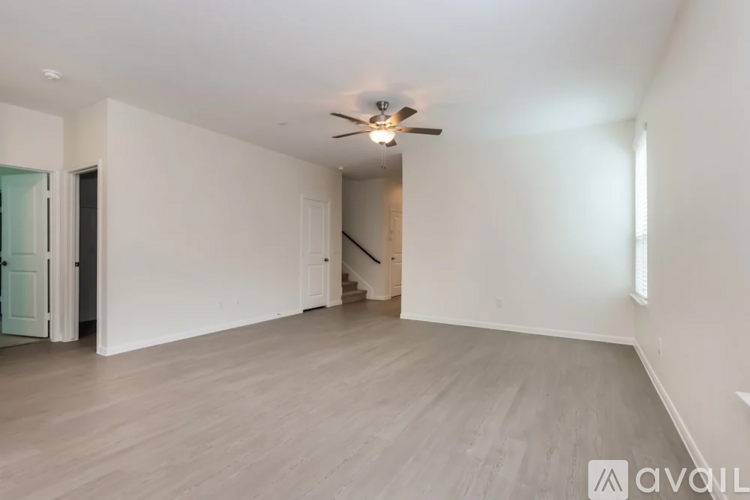 32706 Stargazer Cove Ct 5 Beds Single Family Home for Rent - Photo gallery 2