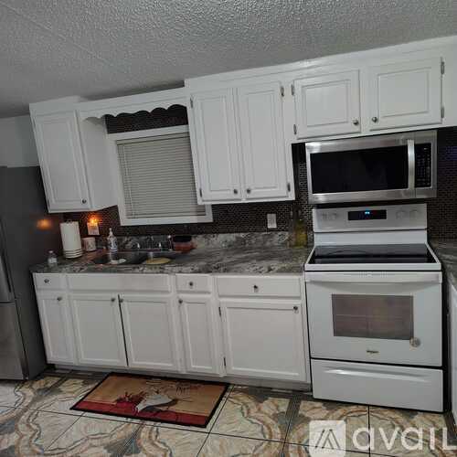 7494 Charlin Parkway 2 Beds Single Family Home for Rent - Photo gallery 4