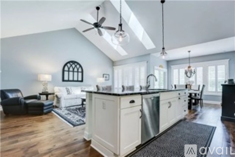 4033 Saint James Parkway 3 Beds Townhouse for Rent - Photo gallery 4