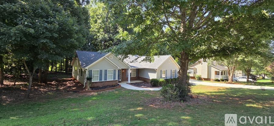 171 Laurel Oaks Lane 3 Beds Single Family Home for Rent - Photo gallery 2