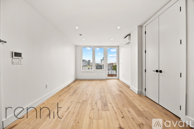 2404 Cortelyou Rd 160 Beds Apartment for Rent - Photo gallery 3