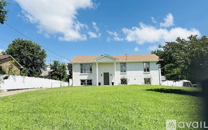 307 Bancroft Drive 4 Beds Single Family Home for Rent - Photo gallery 1