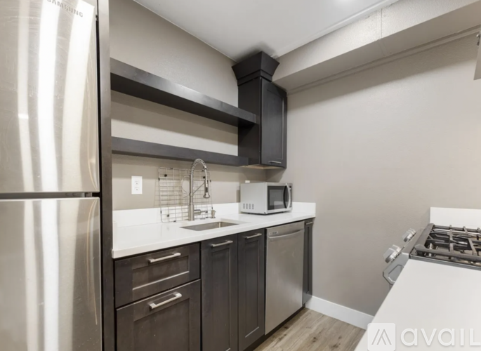 1741 East 105th Place 2 Beds Apartment for Rent - Photo gallery 3